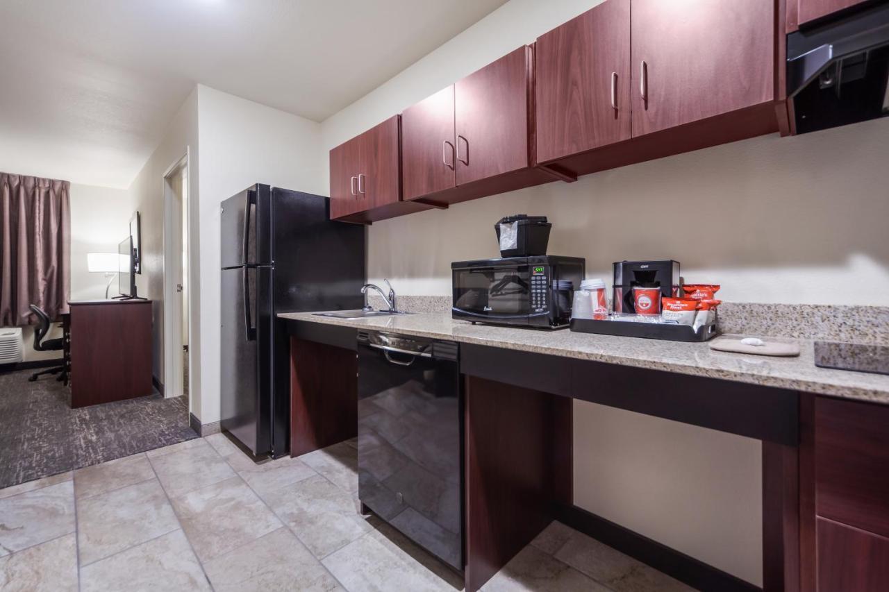 Cobblestone Inn & Suites-Fremont Esterno foto