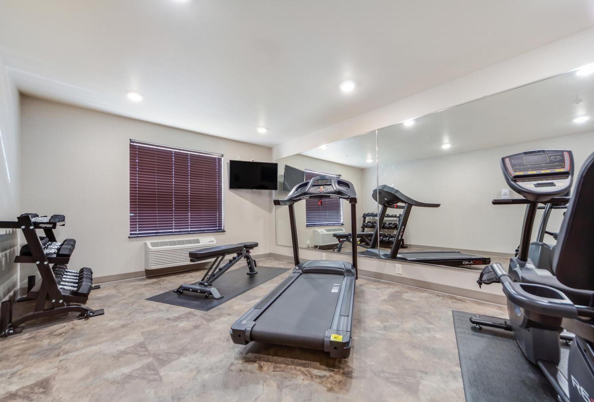 Cobblestone Inn & Suites-Fremont Esterno foto