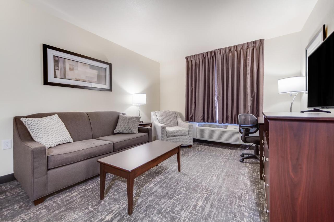 Cobblestone Inn & Suites-Fremont Esterno foto