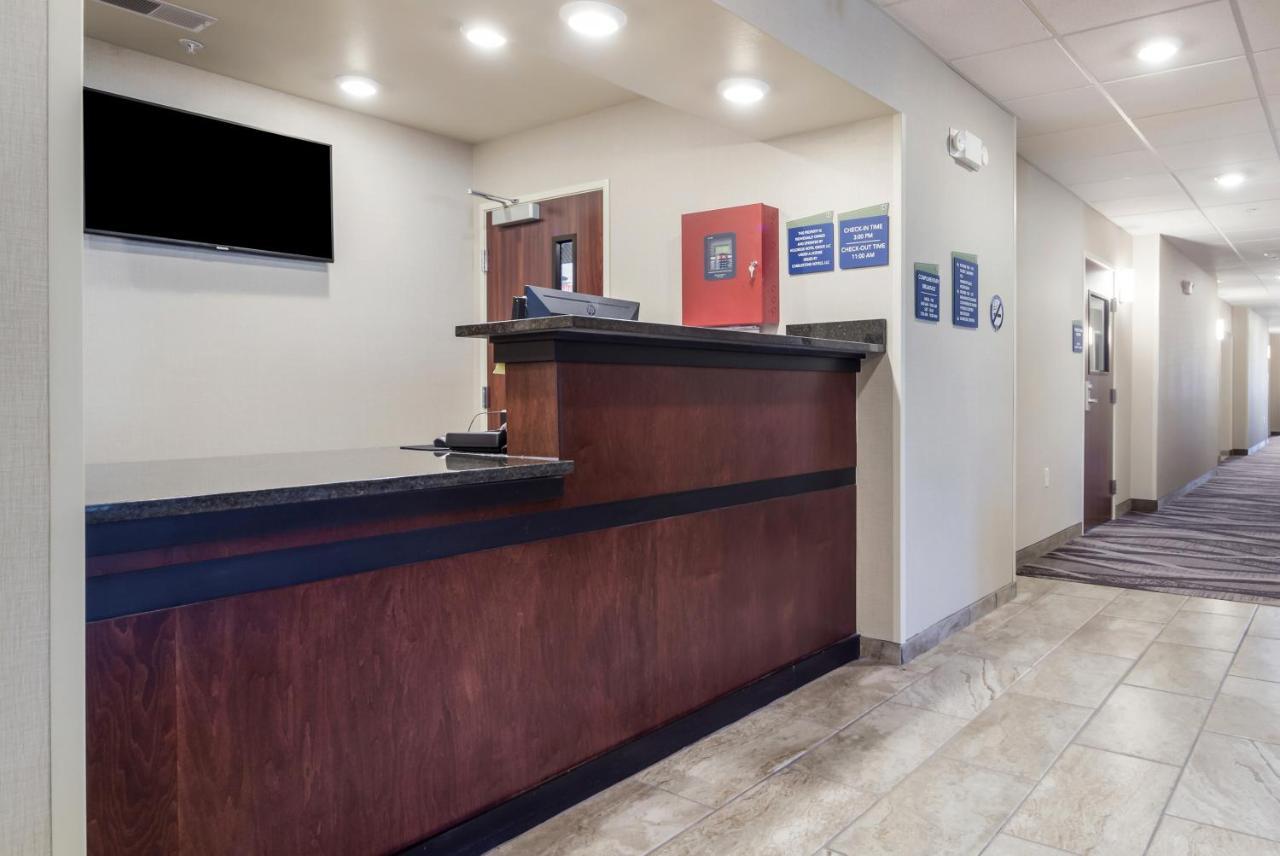 Cobblestone Inn & Suites-Fremont Esterno foto