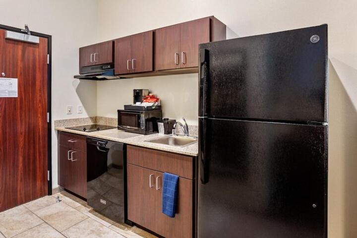 Cobblestone Inn & Suites-Fremont Esterno foto